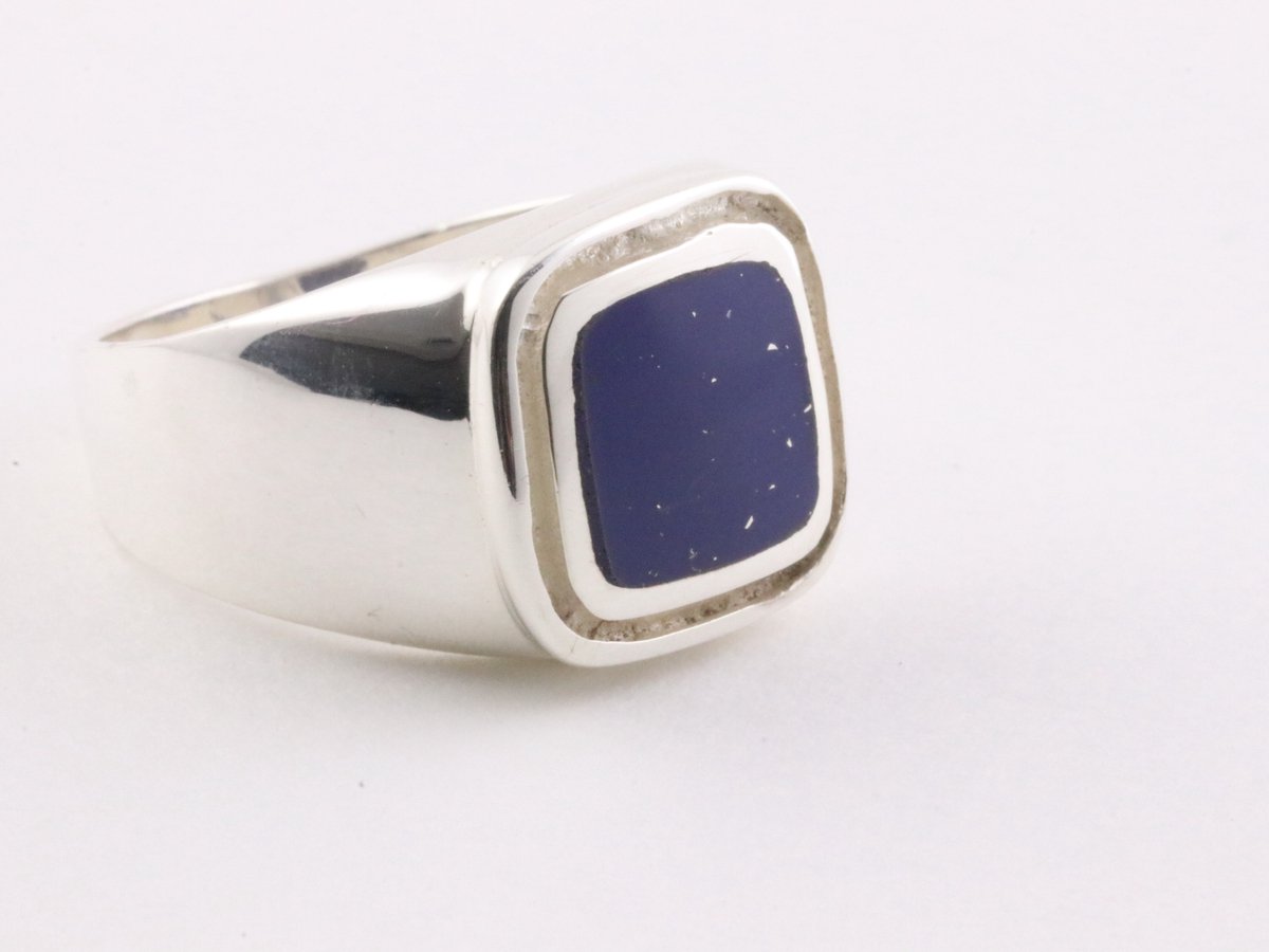 Zilveren zegelring met lapis lazuli - maat 19