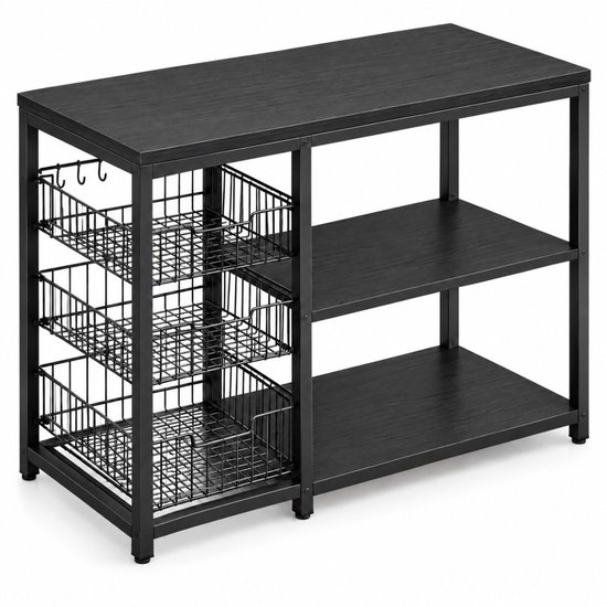 Zwart keukeneiland met drie metalen manden, twee houtlook planken en een zwart metalen frame.