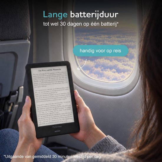 Iemand leest op een zwarte MyStories e-reader bij een vliegtuigraam, met een lange batterijduur van 30 dagen.