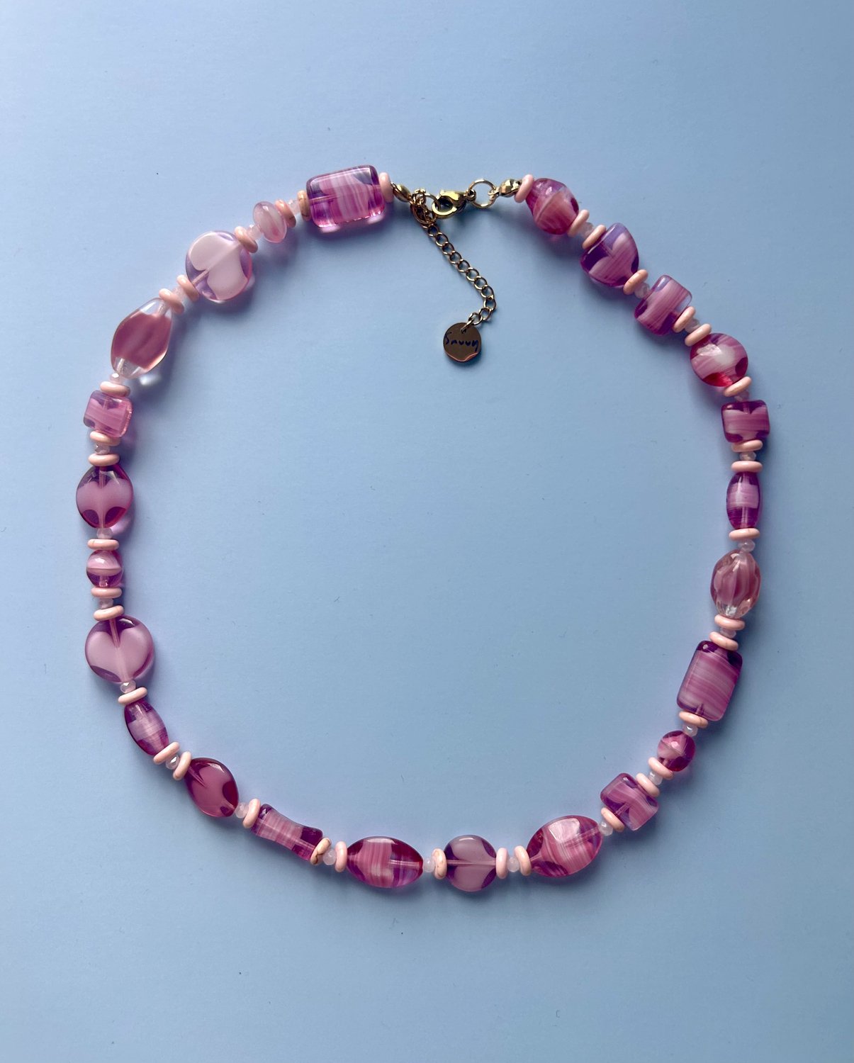Handgemaakte Ketting - ketting - handmade necklace - roze ketting - colour stone necklace - statement ketting met ronde kralen - ketting - statement ketting - ketting met kralen - meerkleurige ketting - bubble grote kralen ketting - statement ketting