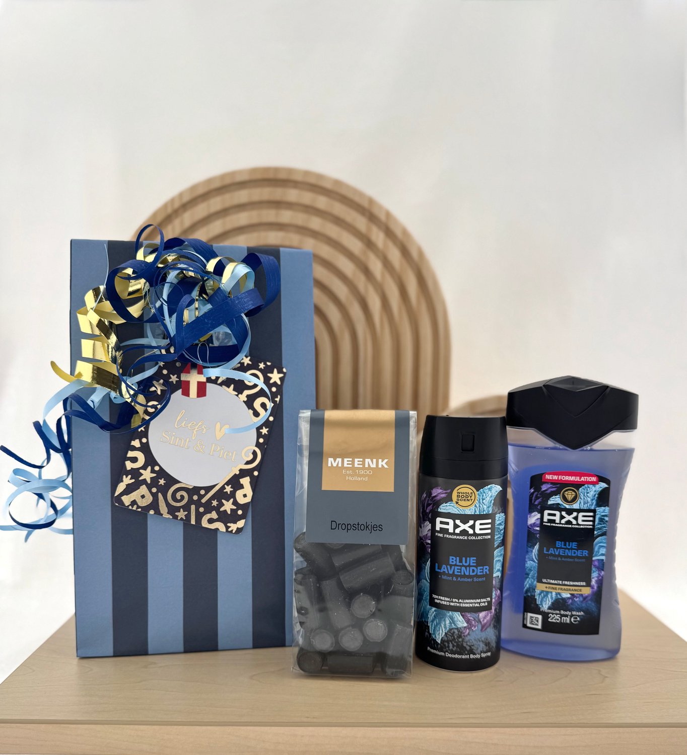 Sinterklaas •Cadeaupakket Heren• Axe Blue Lavender - Cadeau voor Mannen - Perfect Gifts