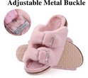 Roze slippers met verstelbare metalen gespen, gemerkt 'KIDMI', met inzetstuk en golvende zool.