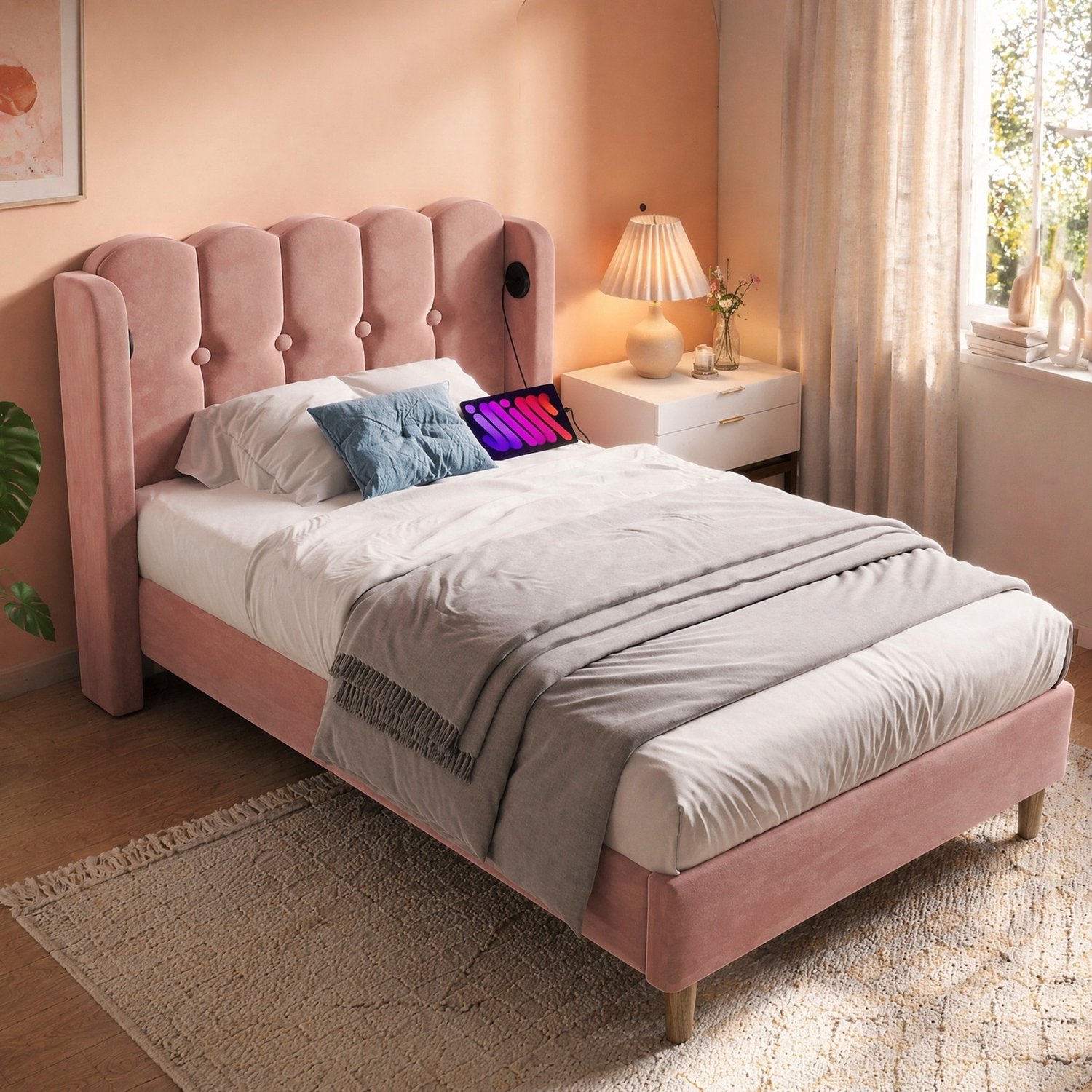 Maisentiel Roze gestoffeerd eenpersoonsbed 90 x 200 cm met lattenbodem en USB-C