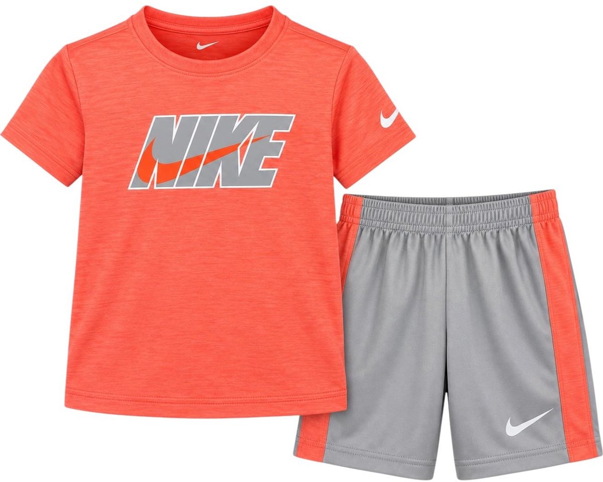 NIKE KIDS SET - MAAT 116-122CM / 6-7YR (L)