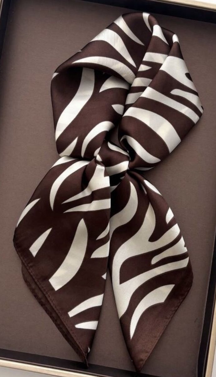 Haaraccessoires - haarbandje - haarband - Sjaaltje met print - bandana met print - haarband - sjaaltje meerkleurig - bandana - vierkant sjaaltje met print - bandana sjaaltje - sjaaltje voor dames hals - sjaaltje voor aan tas - sjaal - sjaaltje