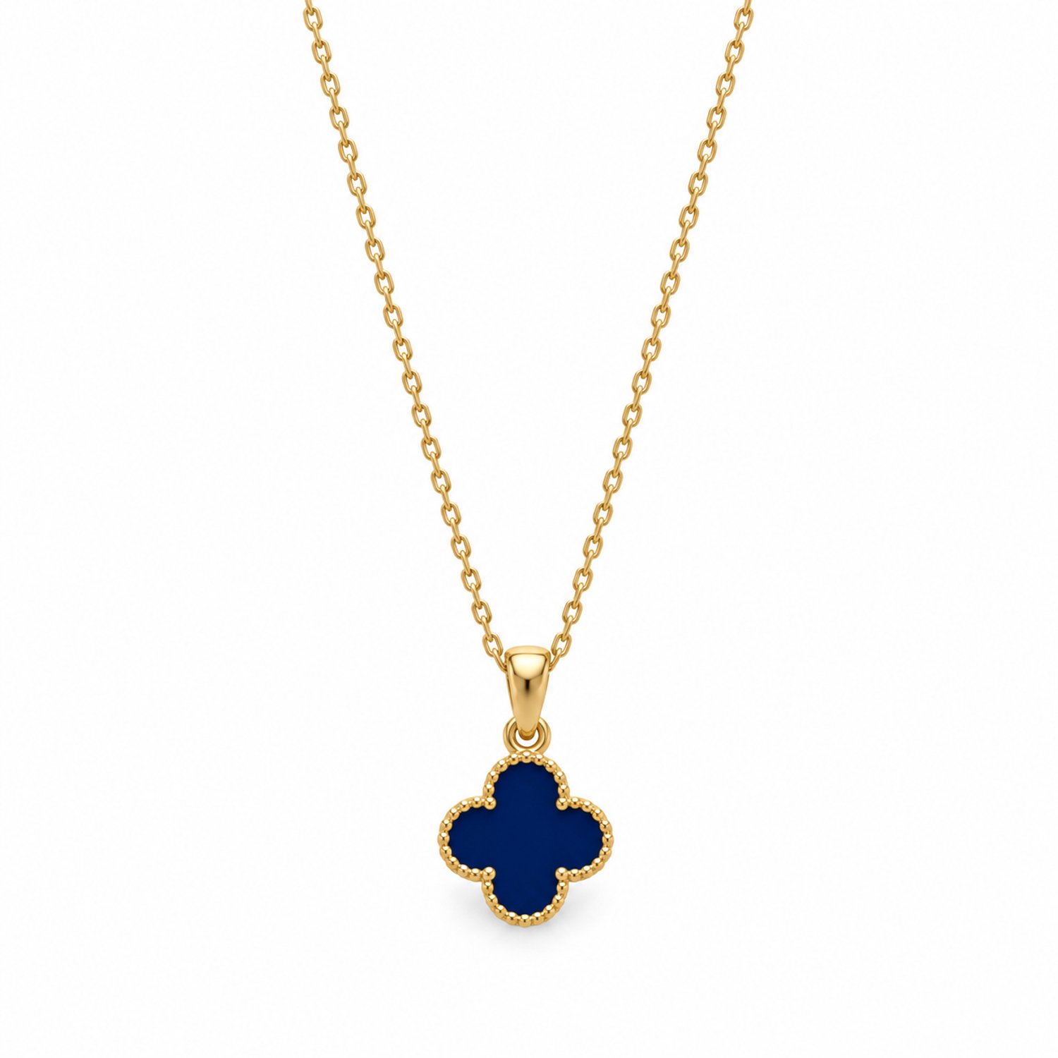 Engravia by Derya – Klaver Ketting Dames – Stainless Steel – Blauwe Klaver Hanger – 45 cm – Goudkleurig – Elegant Cadeau voor Haar