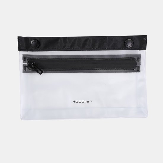 Doorzichtig, rechthoekig Hedgren-etui met een zwarte ritssluiting, zwarte drukknoppen en het merklogo.