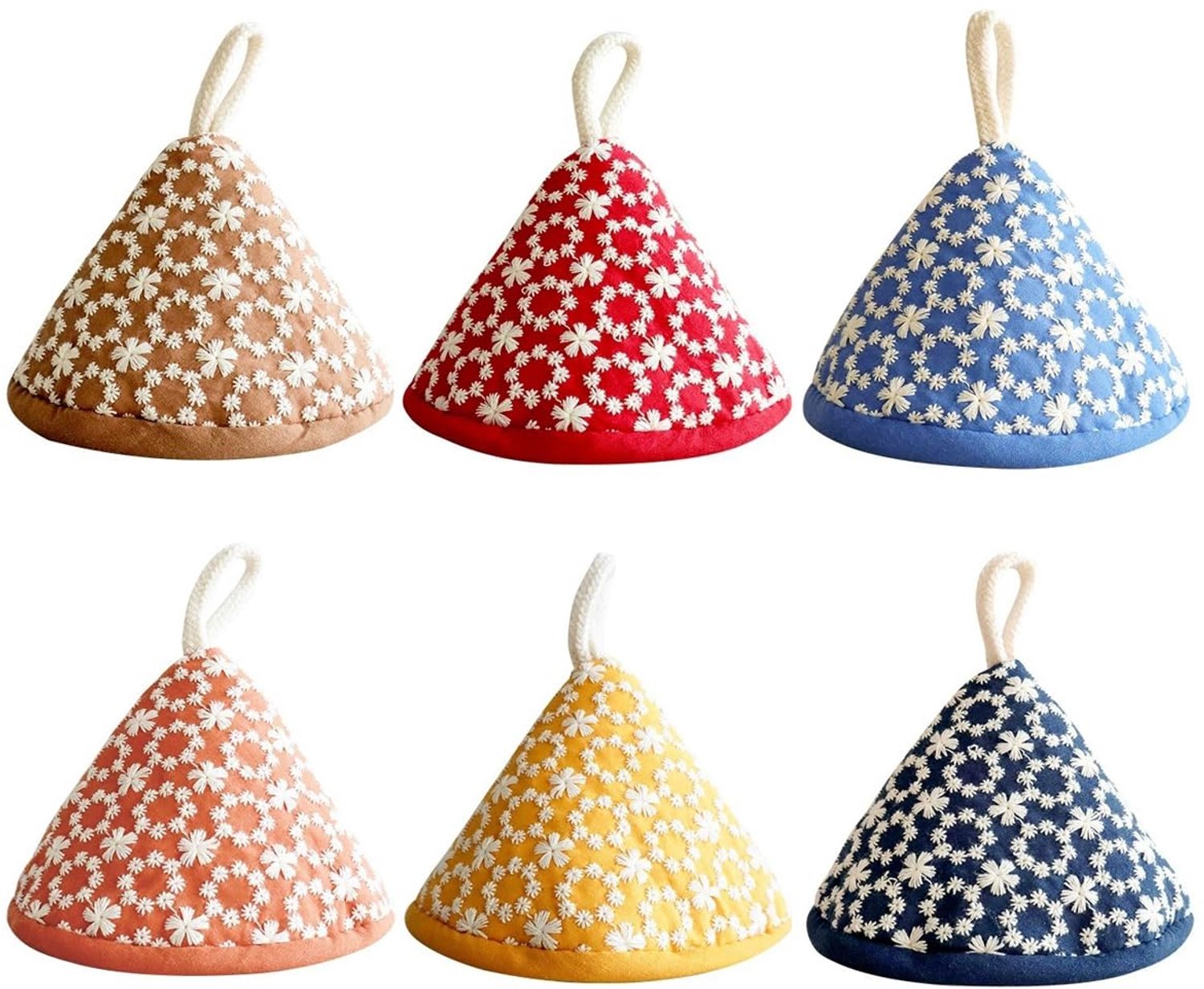 Een set van 6 driehoekige katoenen handgreepbeschermers. Geschikt voor deksels van pannen, hittebestendige handschoenen en ovenwanten. Beschermt de handgrepen van kookgerei.