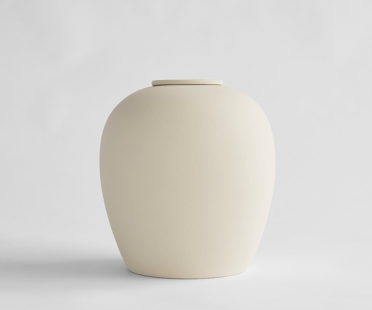 VERNO Urn – Biologisch Afbreekbare Handgemaakte Keramische Urn – Zacht Beige – 3.9 liter - Inclusief Aszak