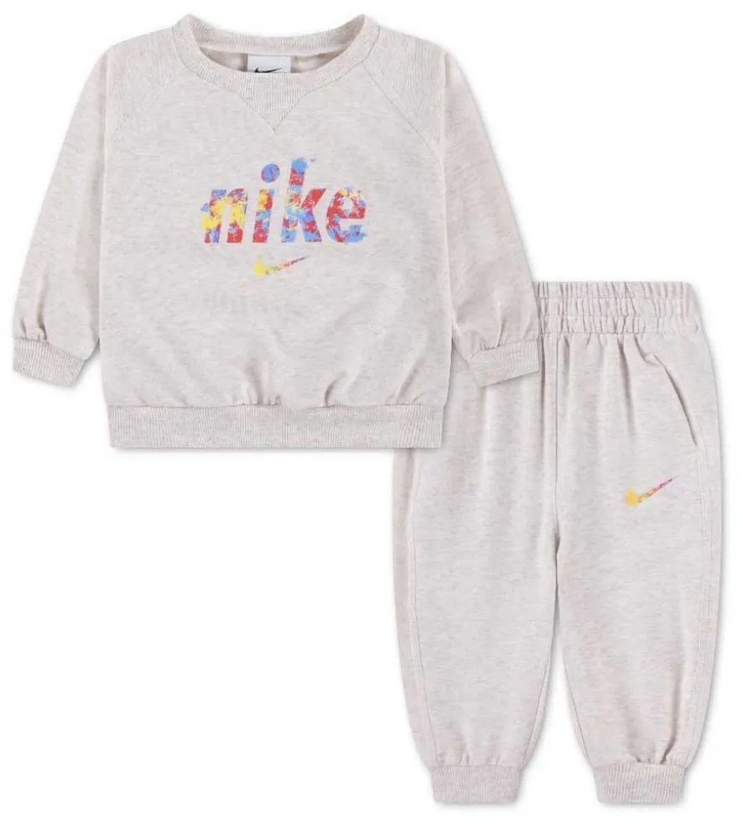 Nike 2 piece set Shirt en Broek – 122Cm Pale Ivoiry