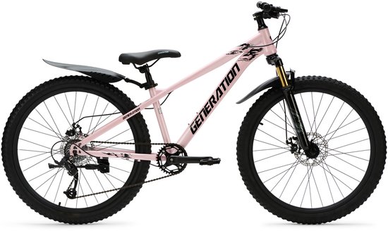 Lichtroze mountainbike 'Generation' met zwarte spatborden, van opzij gezien.