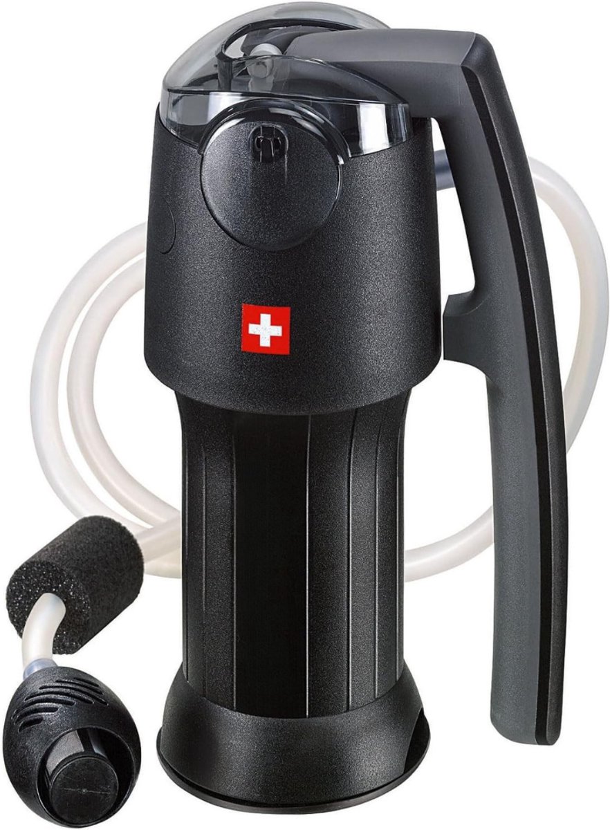 QUOVO® Krachtige Waterfilter Survival – Survival Kit - Water Filter – Gemakkelijke bediening – Outdoor – 2000ML – Professioneel Waterfilter – Zuiver en Schoon Drinkwater – Verwijdert Viezigheid -Handformaat - Zwart - 10cm x 10cm x 19cm
