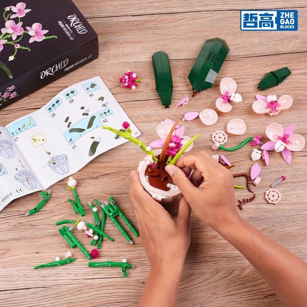 Zhe Gao 3005 Roze Orchideeën bloemen bouwset | Botanical Flowers Collection modelbouw | Classic Creator STEM speelgoed bouwpakket voor volwassenen en kinderen | Educatief kunstbloemen decoratie | Niet geschikt voor Lego | bouwdoos met 567 bouwstenen — afbeelding 6