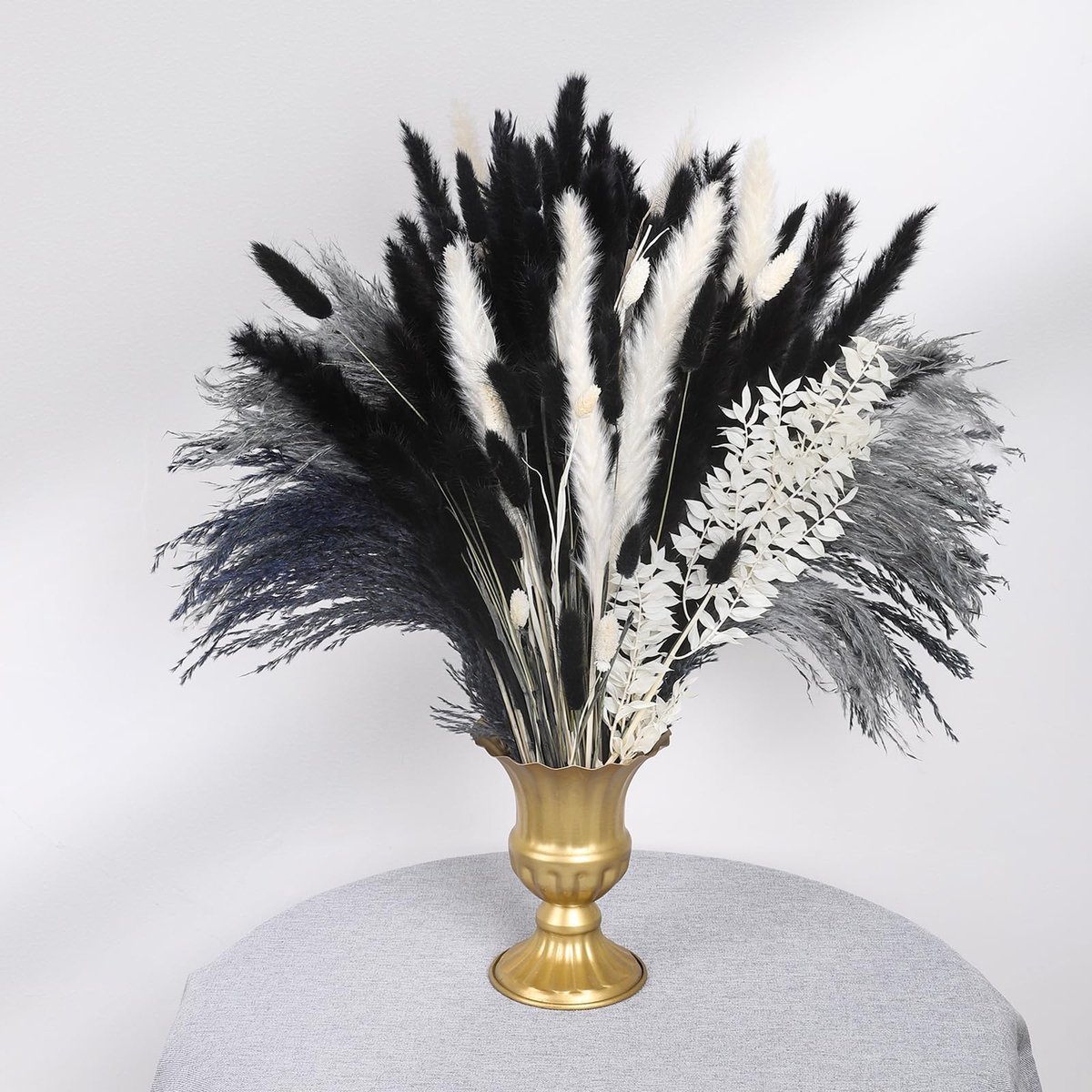 SnelShoppen - Gedroogd Pampasgras Boeket, 102 Stuks, Zwart Natuurlijke Droogbloemen, Perfect voor Boho Decoratie, Halloween en Thuisdecoratie