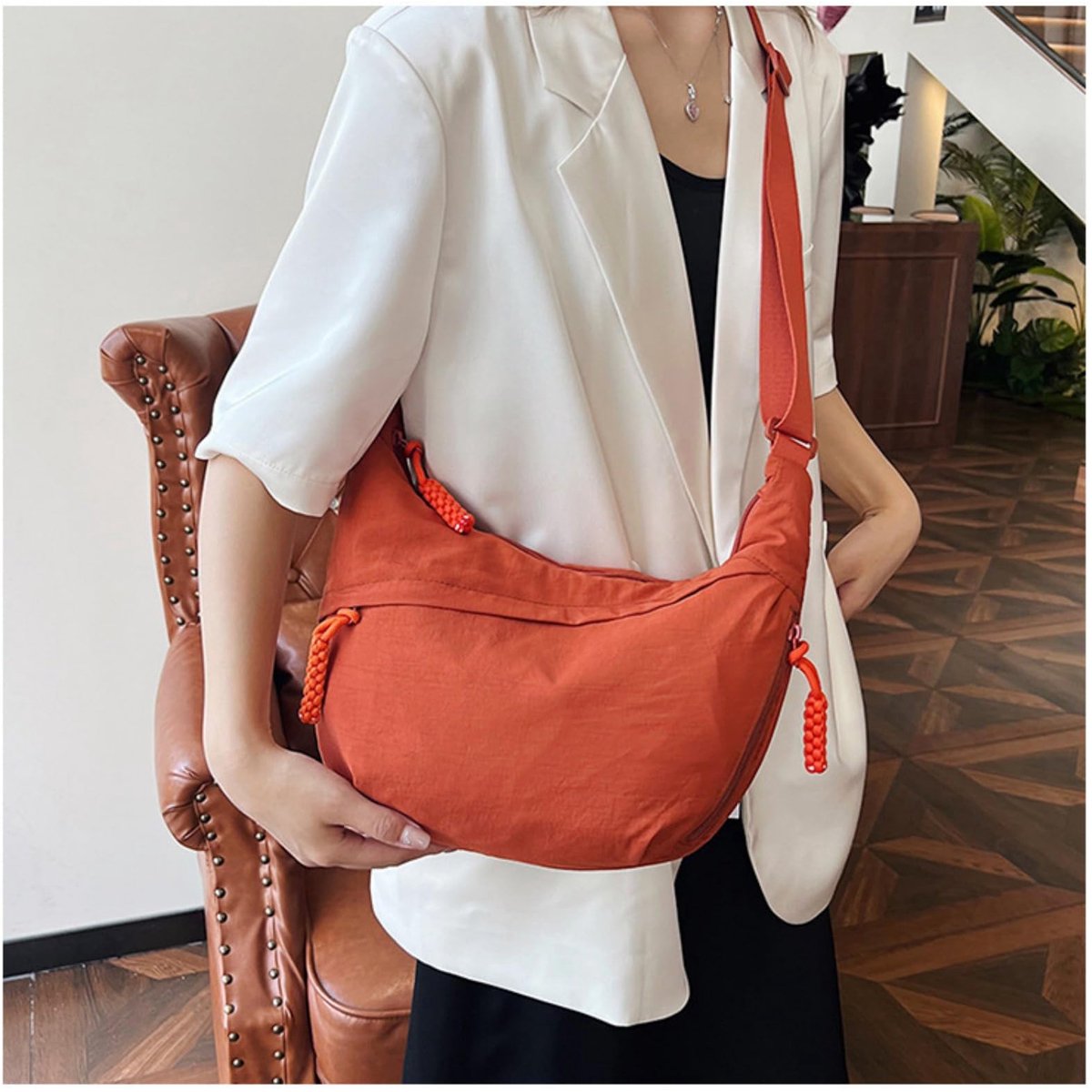 SnelShoppen - Crossbody Tas Nylon Halve Maan Tas voor Vrouwen en Mannen - Sling Dumpling Handtas in Oranje M - Perfect voor Feest, Dagelijkse Gebruik,