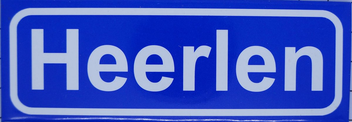 Souv© - koelkast magneet - plaatsnaam bord - kombord - souvenir - koelkastmagneetje - relatiegeschenk Heerlen