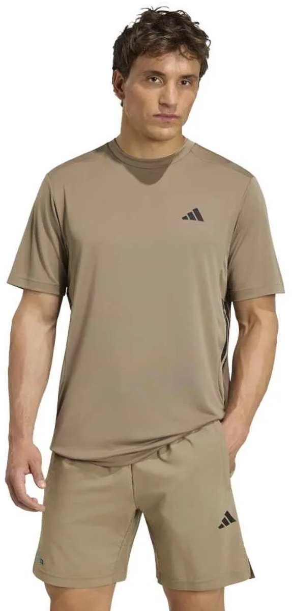 Adidas Tech Essentials Workout 3 Stripes T-shirt Met Korte Mouwen Man Khaki