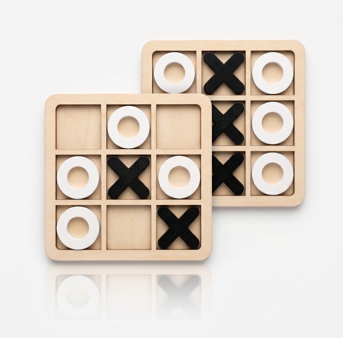 Houten Boter-Kaas-en-Eieren Spel - Educatieve Puzzel, Breinbreker & Denkspel voor Baby, Peuter, Kind & ouderen coördinatie - vanaf 18 Maanden - Tic Tac Toe Bordspel & Montessori Speelgoed - Origineel Duurzaam Cadeau Zwart Wit.