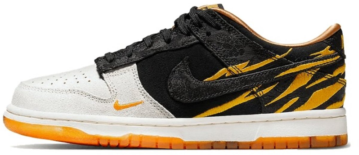 Nike Dunk Low Year of the Tiger 2022 Oranje