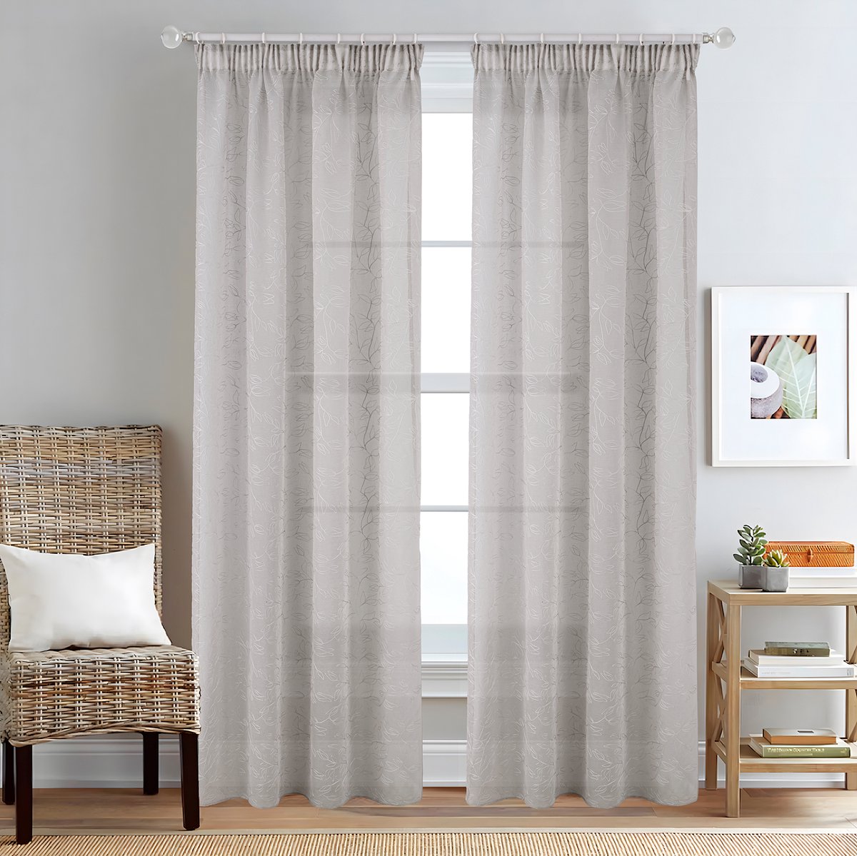 SB Line Vitrage Gordijn – 140x260 cm – Met Plooiband – Lichtgrijs met geborduurd bloemmotief