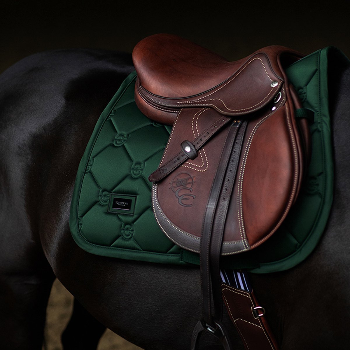 Equestrian Stockholm Zadeldek Equestrian Stockholm Satin Sycamore Green Springen Donkergroen