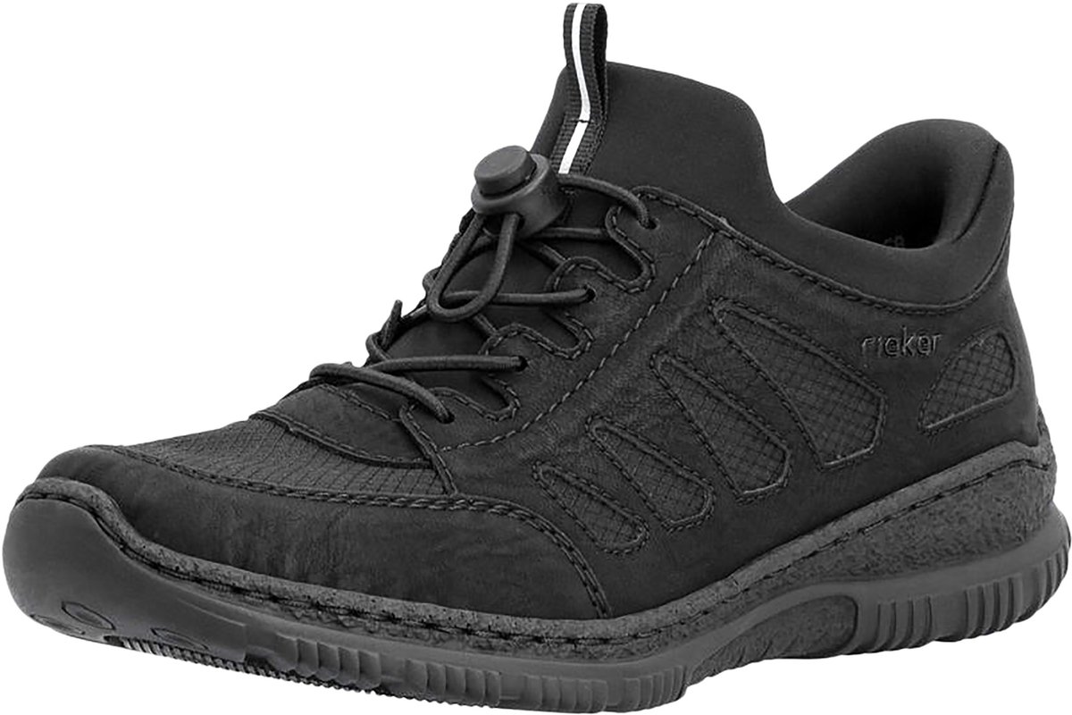 Sneakers met veters