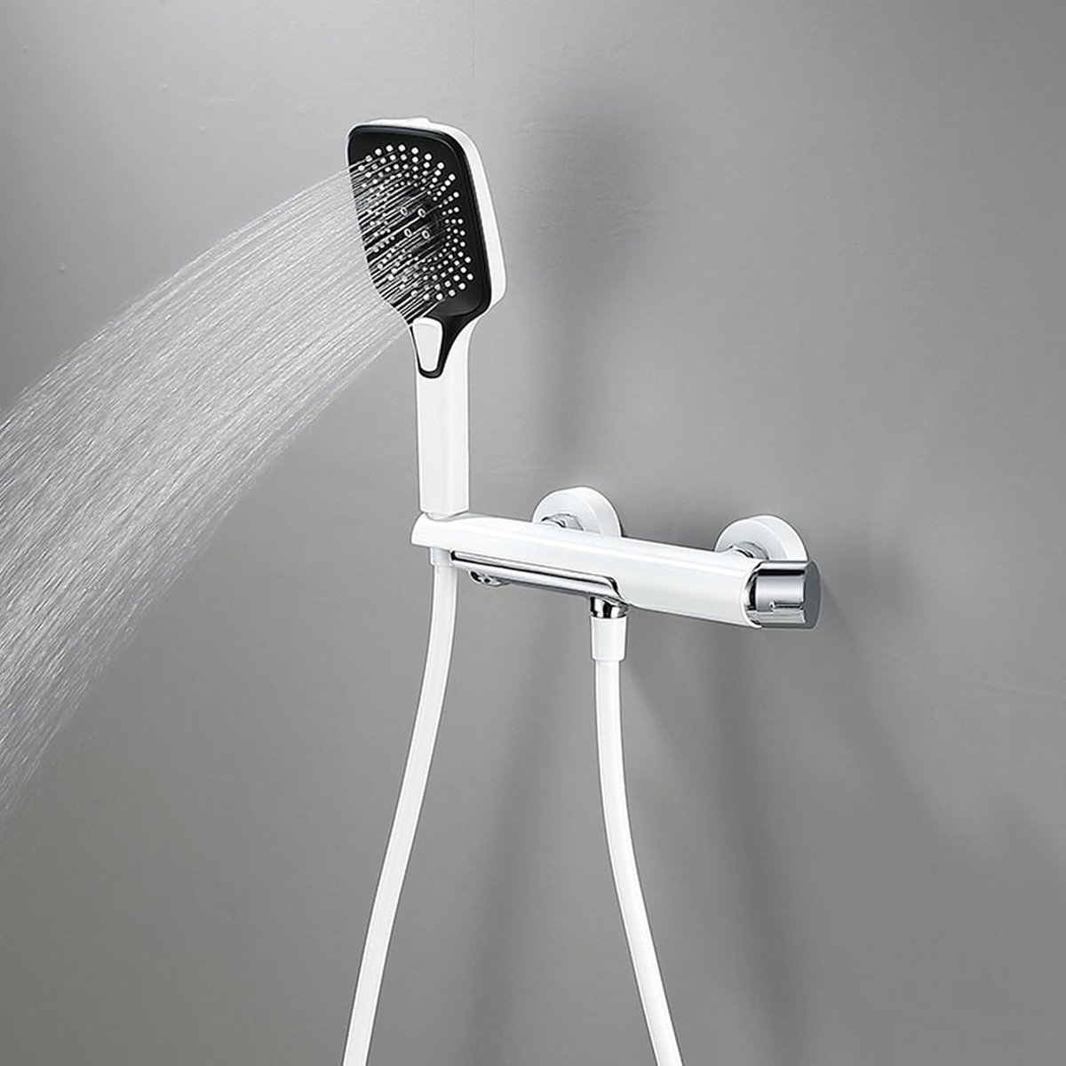 Badkraan met handdouche - Wandkraan badkuip - Comfortabel douchen - Messing met keramische