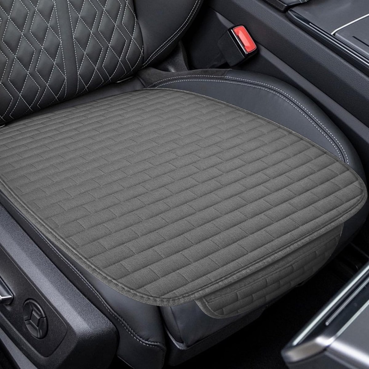 Dailygoods- Autostoelkussen Antislip - Ademend Voorzitkussen - Zacht en Comfortabel - Universeel 60x49 cm - Geschikt voor Auto/SUV/Vrachtwagen - Modern Design - Stoelkussen