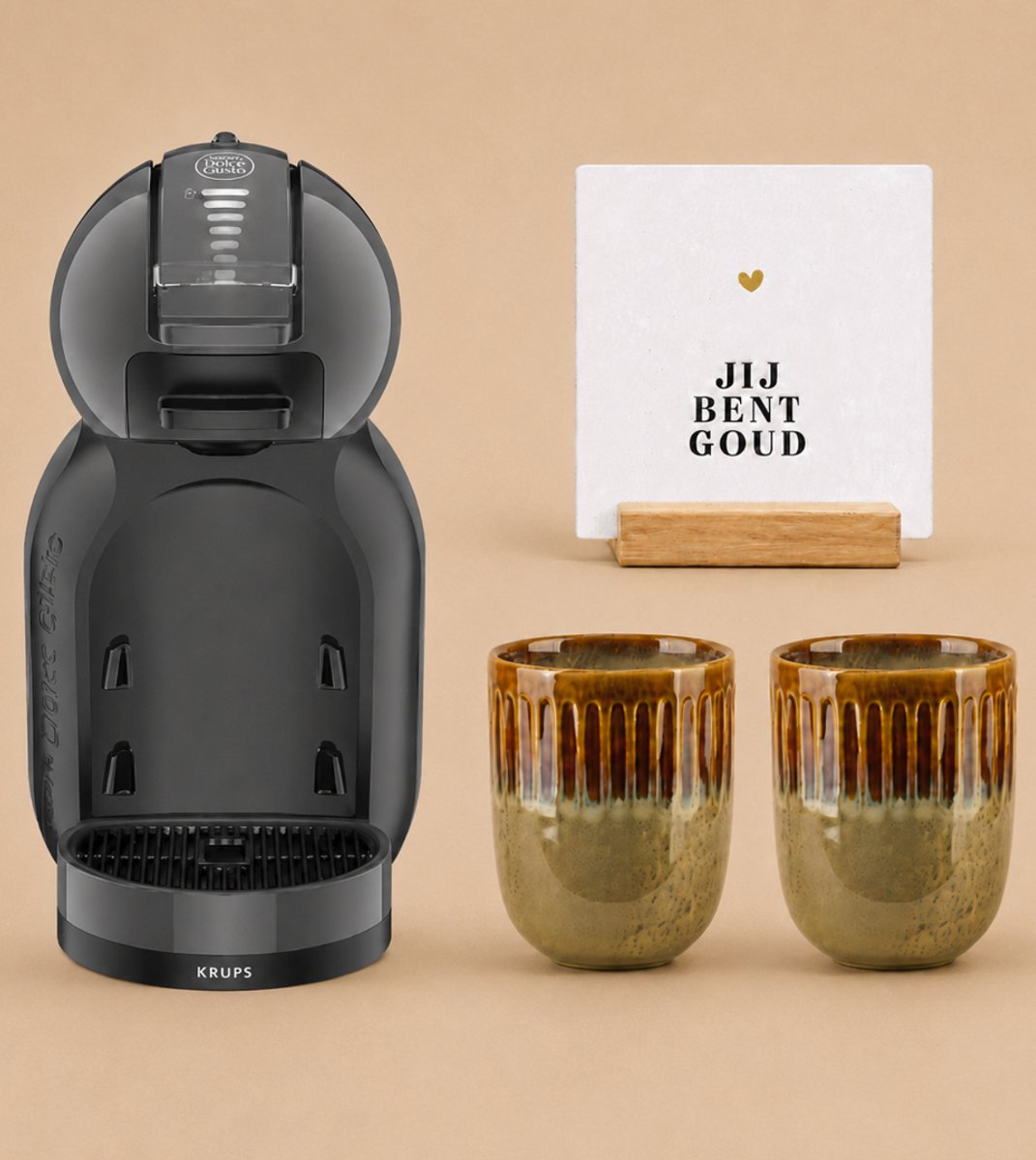 KRUPS NESCAFÉ Dolce Gusto MiniMe KP120810 - Koffiecupmachine - Antraciet / zwart + 2 bruin-beige mokken zonder oor + witte tegel "Jij bent goud" + tegelhouder