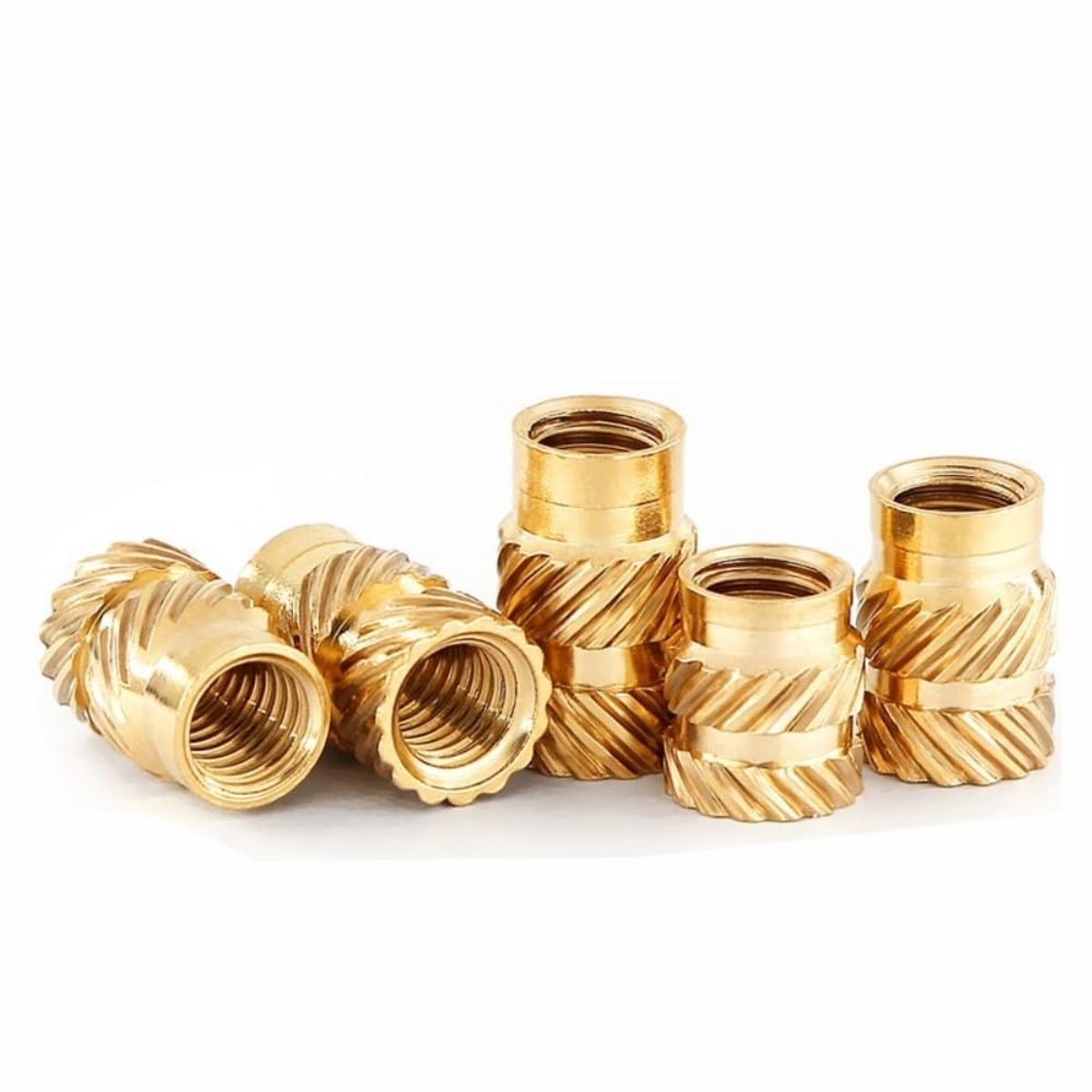 Dailygoods- Schroefdraadinzet 50 stuks - Messing verwarmingsinzetstuk - Amerikaanse kartelmoeren - Inpersmoeren - 3/8 x 7,1 mm - Geschikt voor kunststof onderdelen - Inzetmoeren