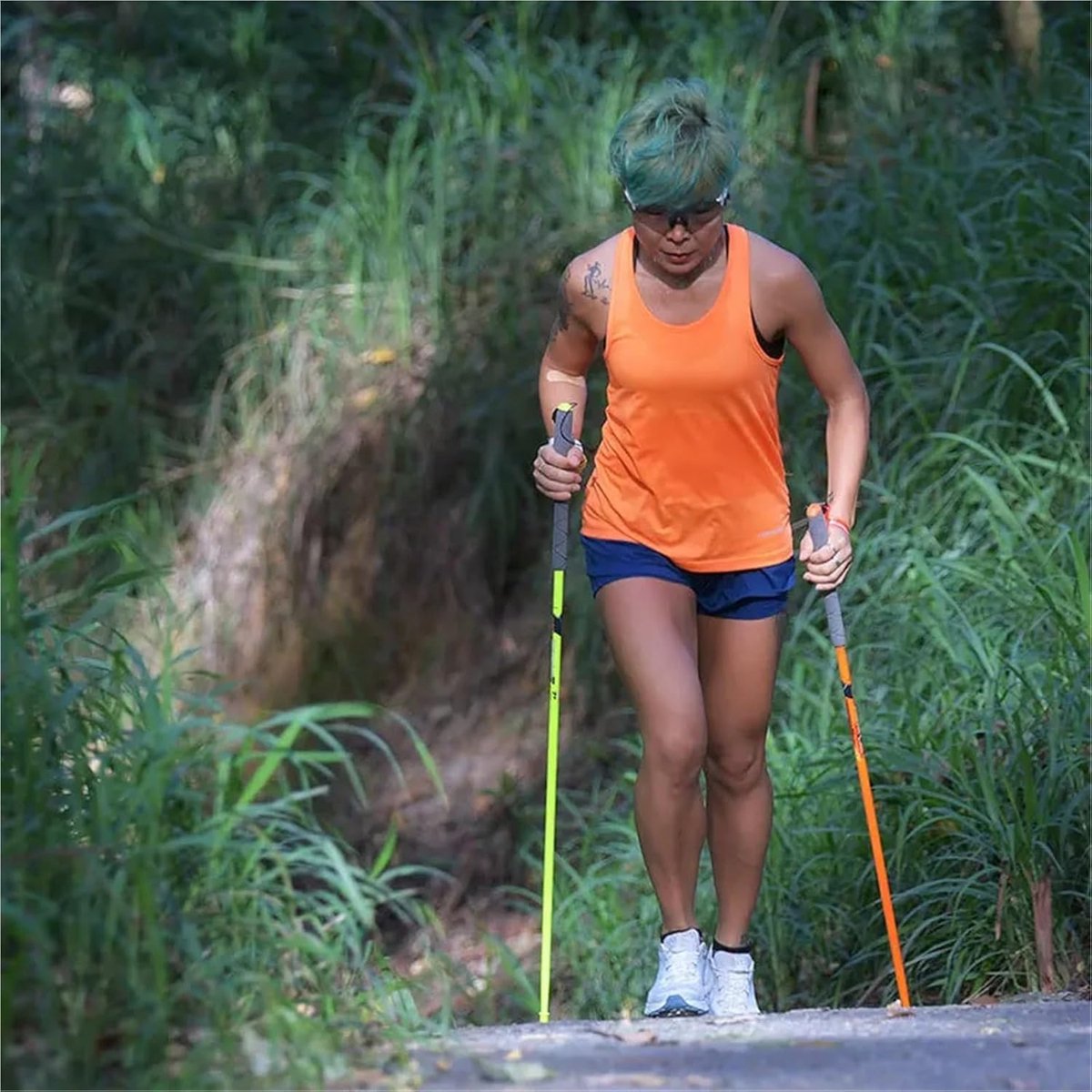 Trekkingstokken - Wandelstokken - Verbeterde Stabiliteit - Lichtgewicht Koolstofvezel - Verstelbaar 125 cm - Oranje