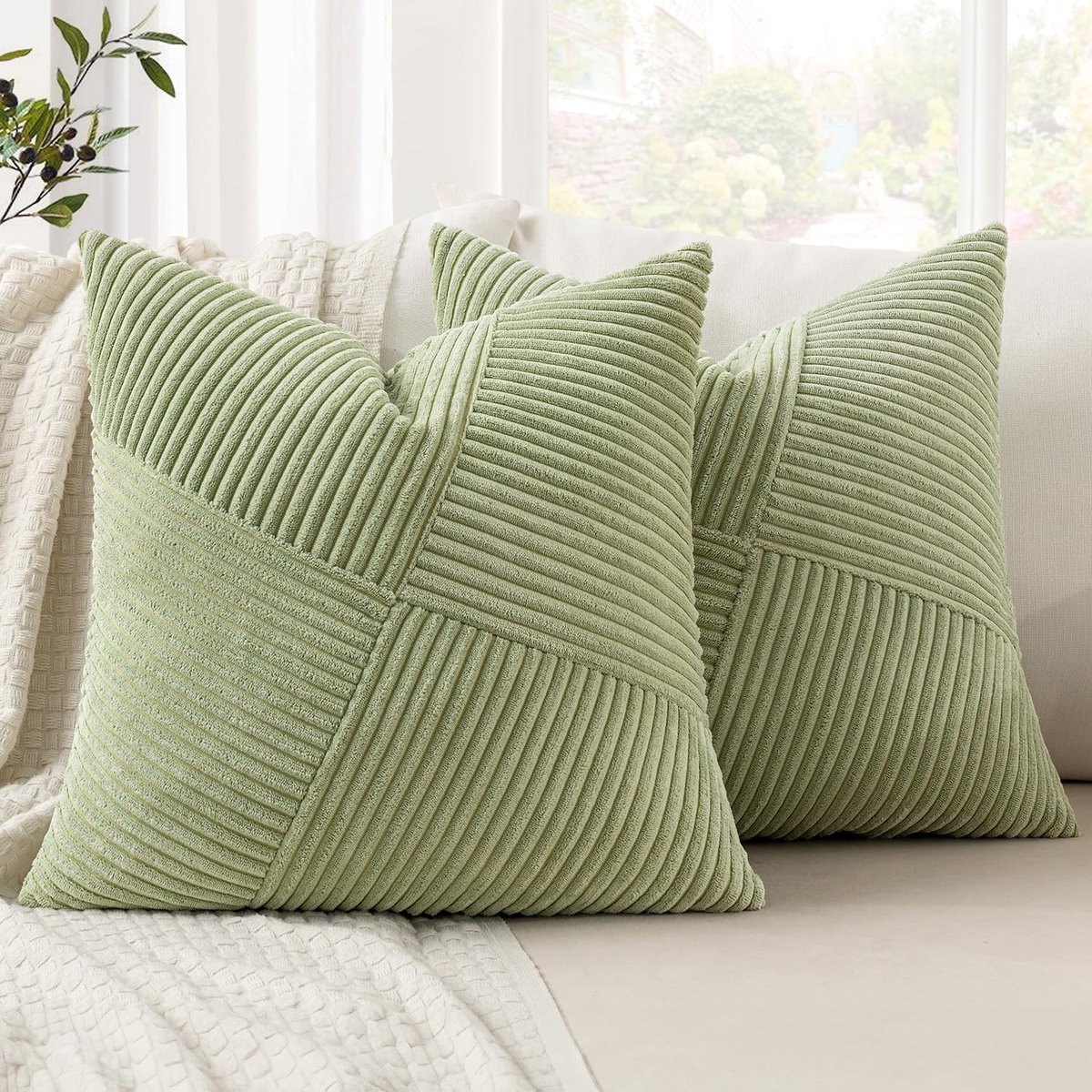Omgoods - Kussenhoezen 50x50 cm - Set van 2 Groene Corduroy Kussens