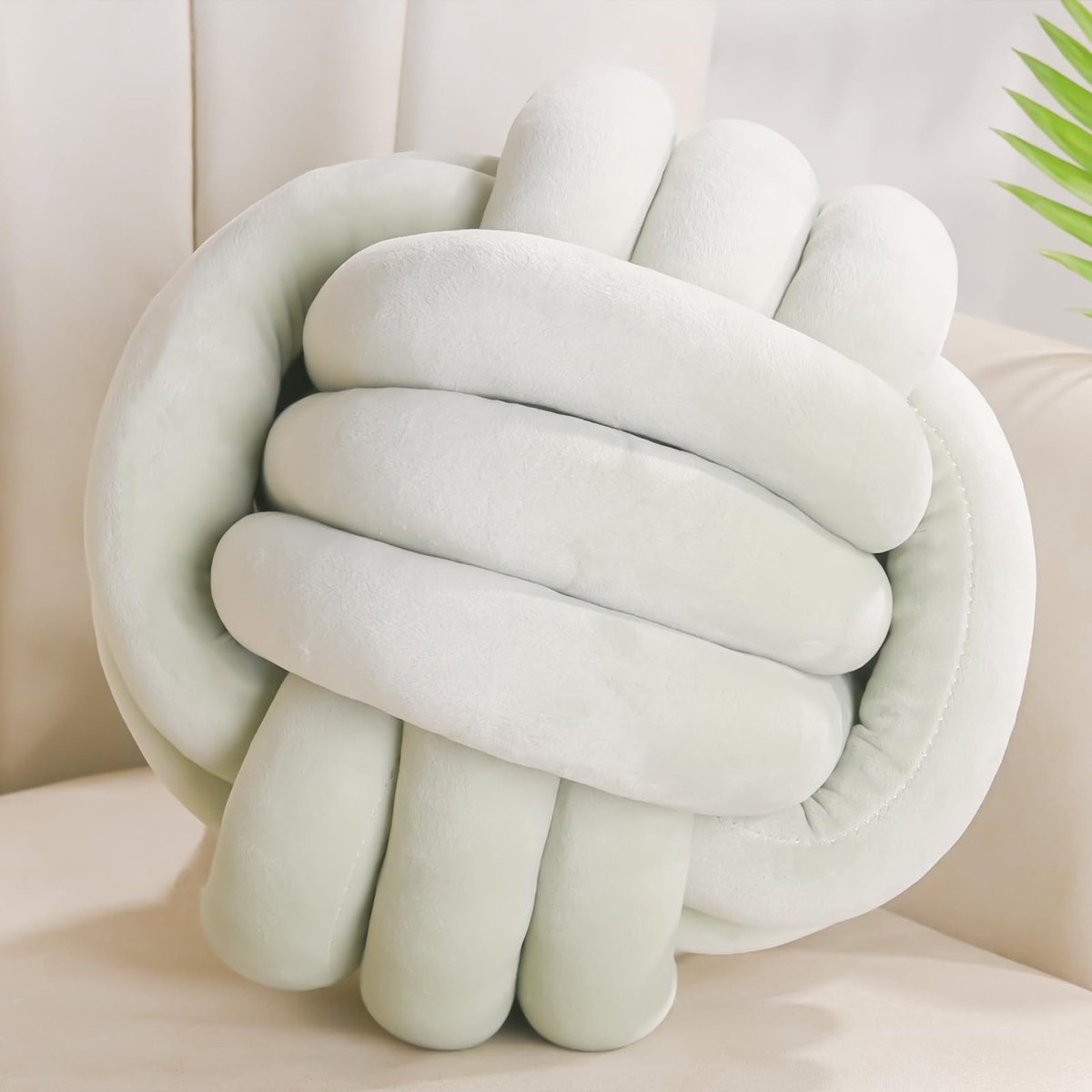 Omgoods - Groene Button Kussen met Velvet Afwerking 22 cm