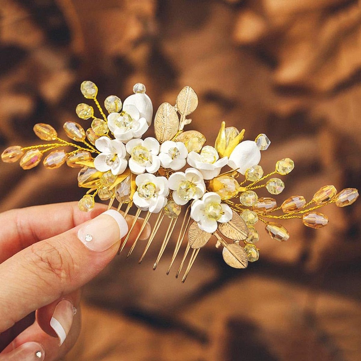 SnelShoppen - Bruiloft Haar Kam Met Gouden Bloem Haaraccessoires Blad Parels Hoofdsieraad Voor Bruid en Bruidsmeisjes