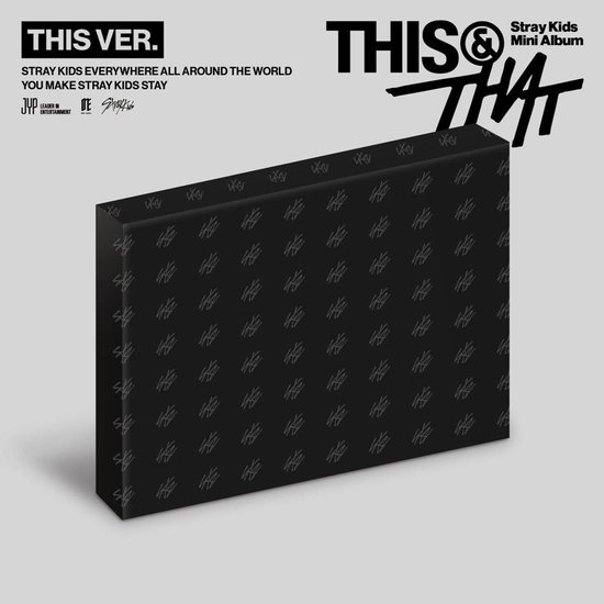 Boîte noire "This & That" Mini Album de Stray Kids, "THIS VER.", avec un motif de logo répétitif.