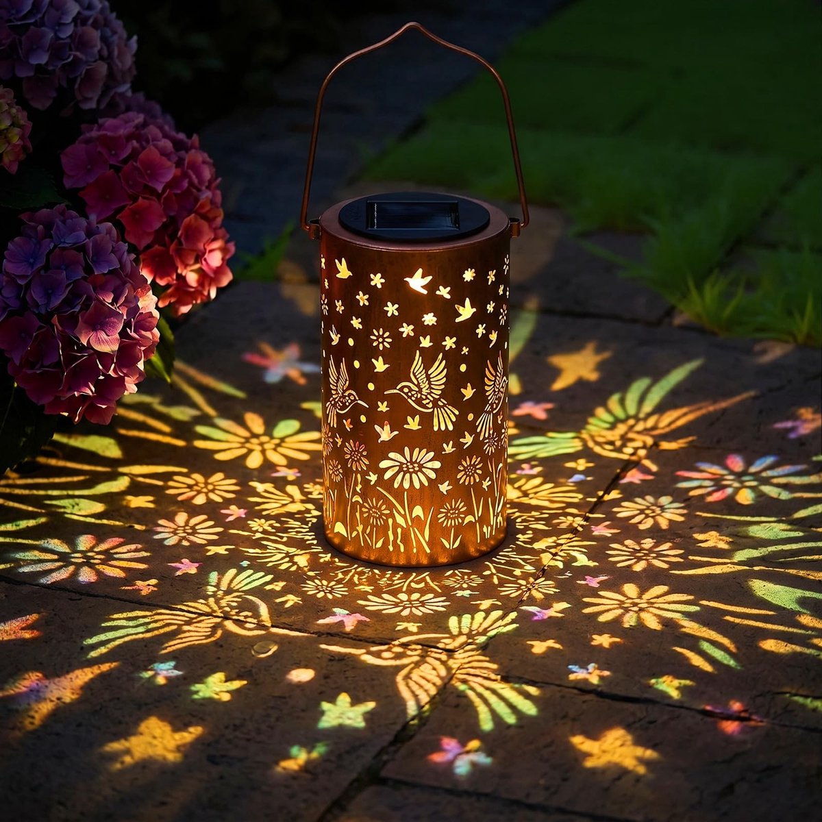 Omgoods - Zonne-energie Lantaarn voor Buiten met Kleurrijke Verlichting