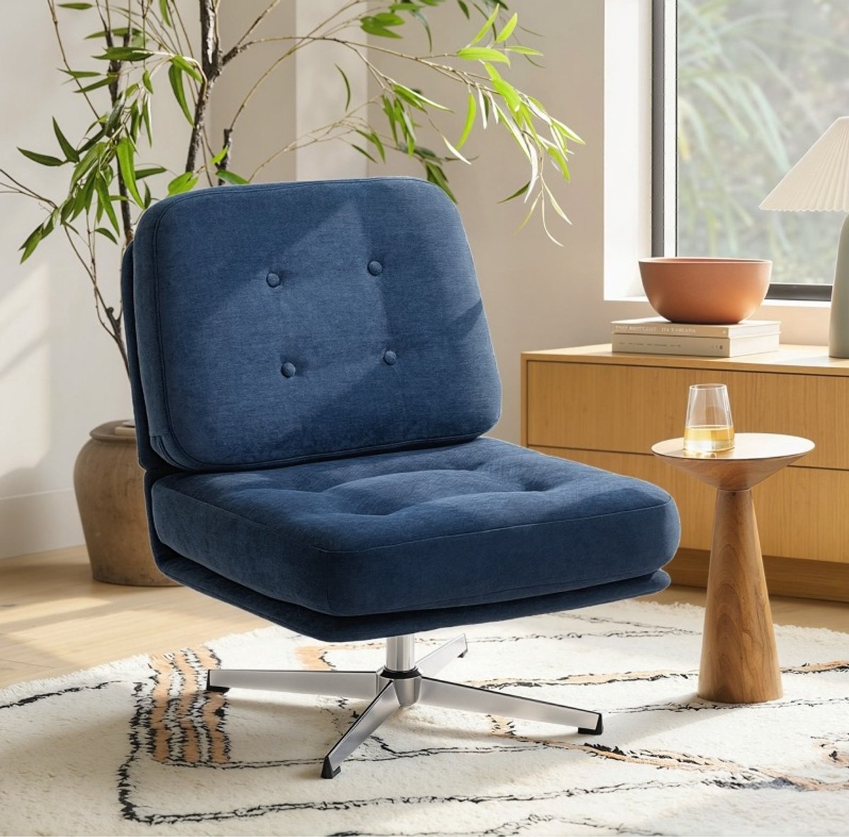REDOM - Fauteuil - 360° draaibaar - Chenille bekleding - Gestoffeerde zitting met pocketveren - Metalen onderstel - Donkerblauw - 87 x 70 x 84 cm