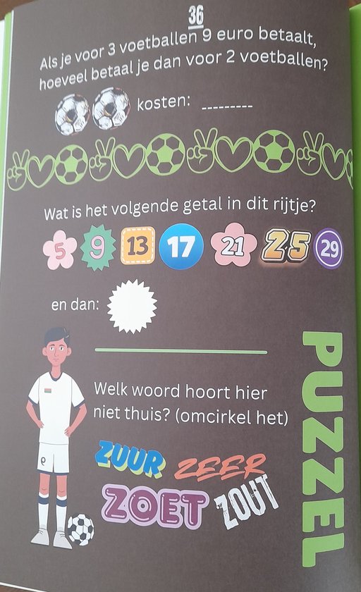 Pagina met puzzels en rekenopgaven in een voetbalthema, met illustraties van voetballers en voetballen.
