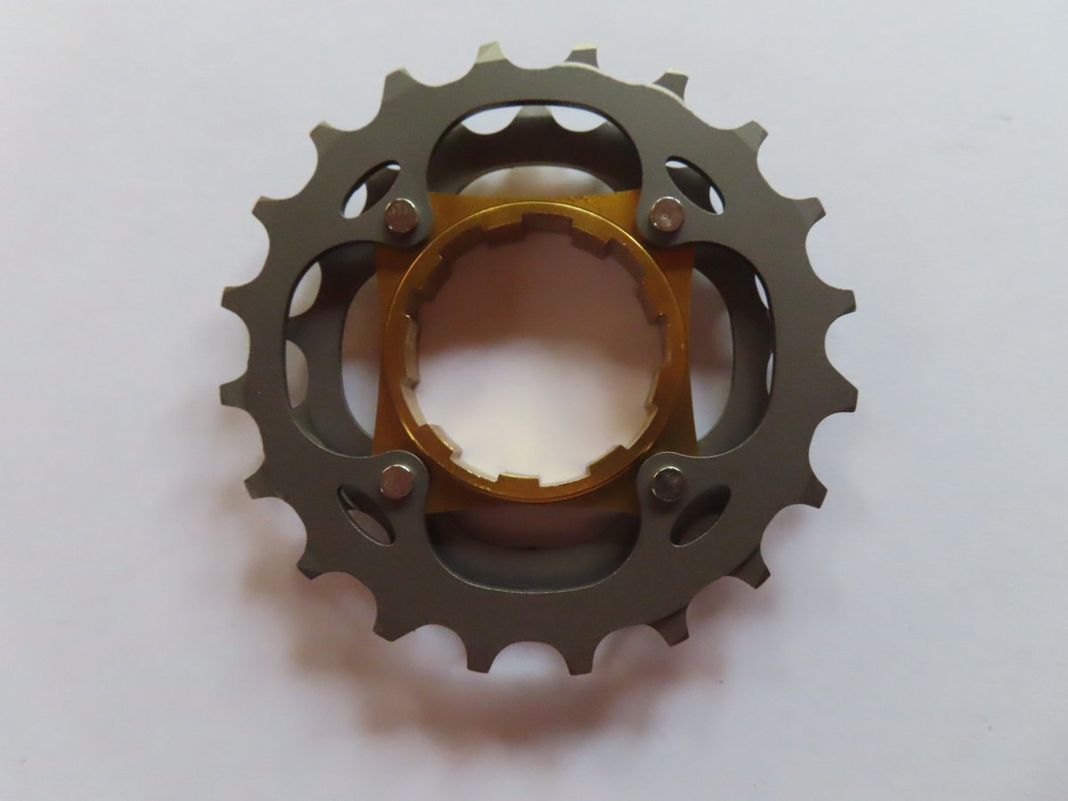 Shimano - YM-CS81 - Tandwiel titaan - 9 speed - Voor XTR groep set