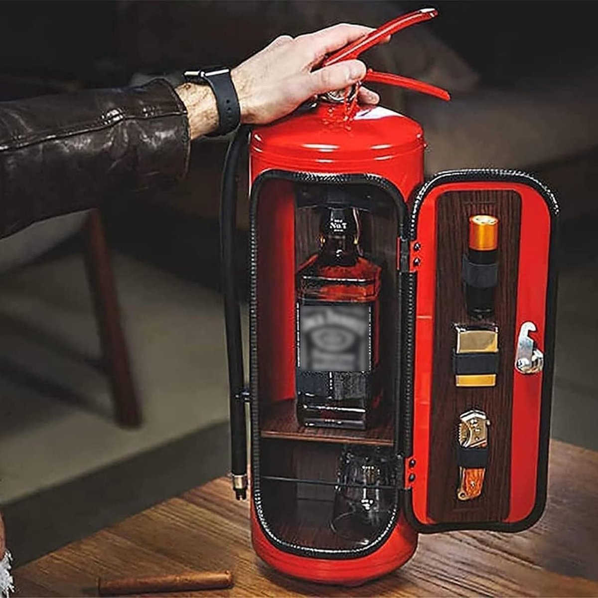 SnelShoppen - Fire Extinguisher Mini Bar, Handgemaakte Rode Wijnopslag, Leuke Cadeau voor Liefhebbers en Brandweermannen, Versteckte Alcoholopslag voo