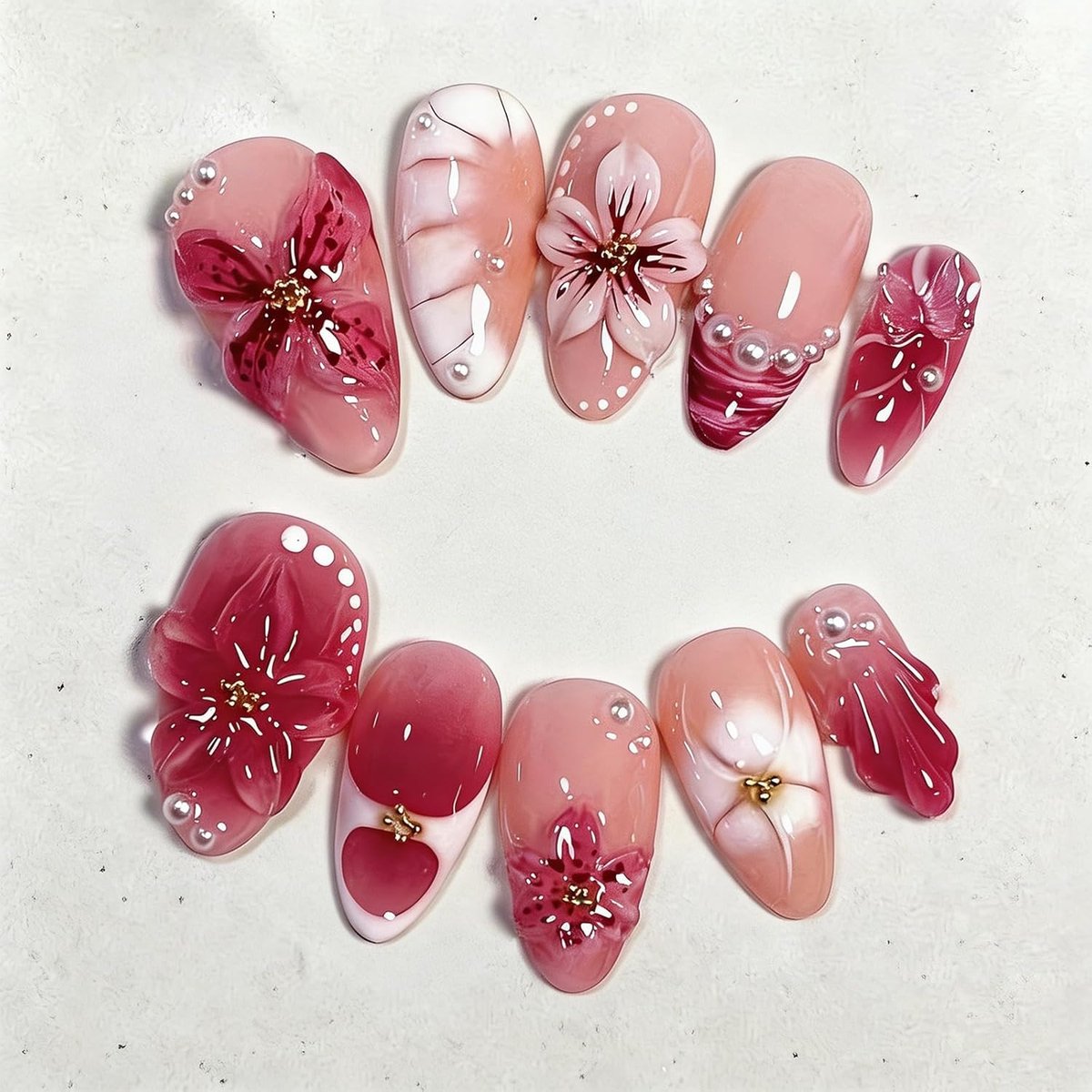 SnelShoppen - 30 Stuks 3D Bloem Press-on Nagels met Vlinders en Parels, Amandel Nepnagels Kit met Gelei Lijm en Nagelvijl voor Vrouwen en Meisjes, Per
