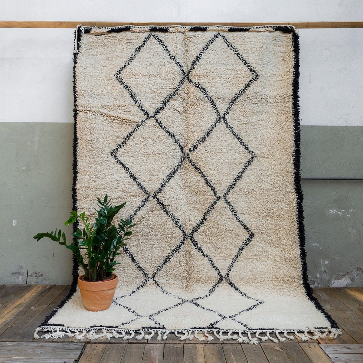 Marokkaans Beni Ouarain vloerkleed – Handgeweven tapijt van 100% wol – 180 × 280 cm – BN2150