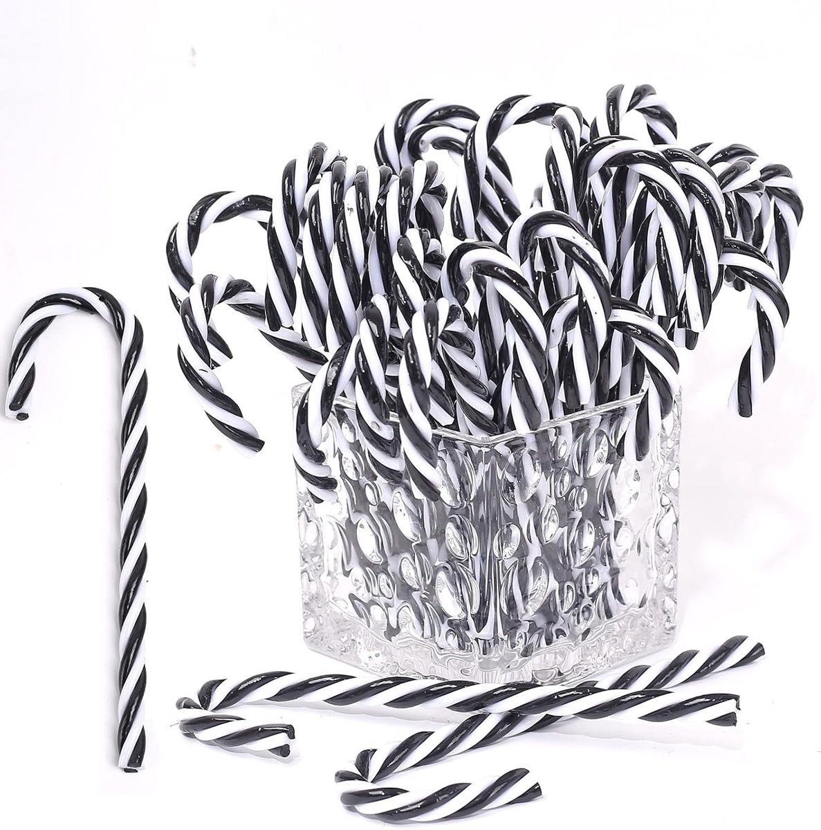 32 Stuks Kerst Candy Cane Hangdecoraties in Zwart en Wit voor de Kerstboom - Plastic Versieringen voor Binnen en Buiten, Perfect voor Kerstknutselprojecten en Feestdecoratie (15 cm Zonder Gaten)
