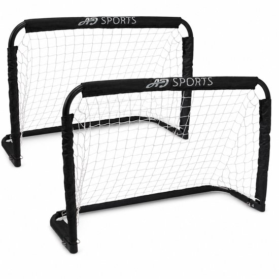 Twee zwarte AJ-Sports voetbaldoelen met witte netten, gemaakt van stalen buizen.