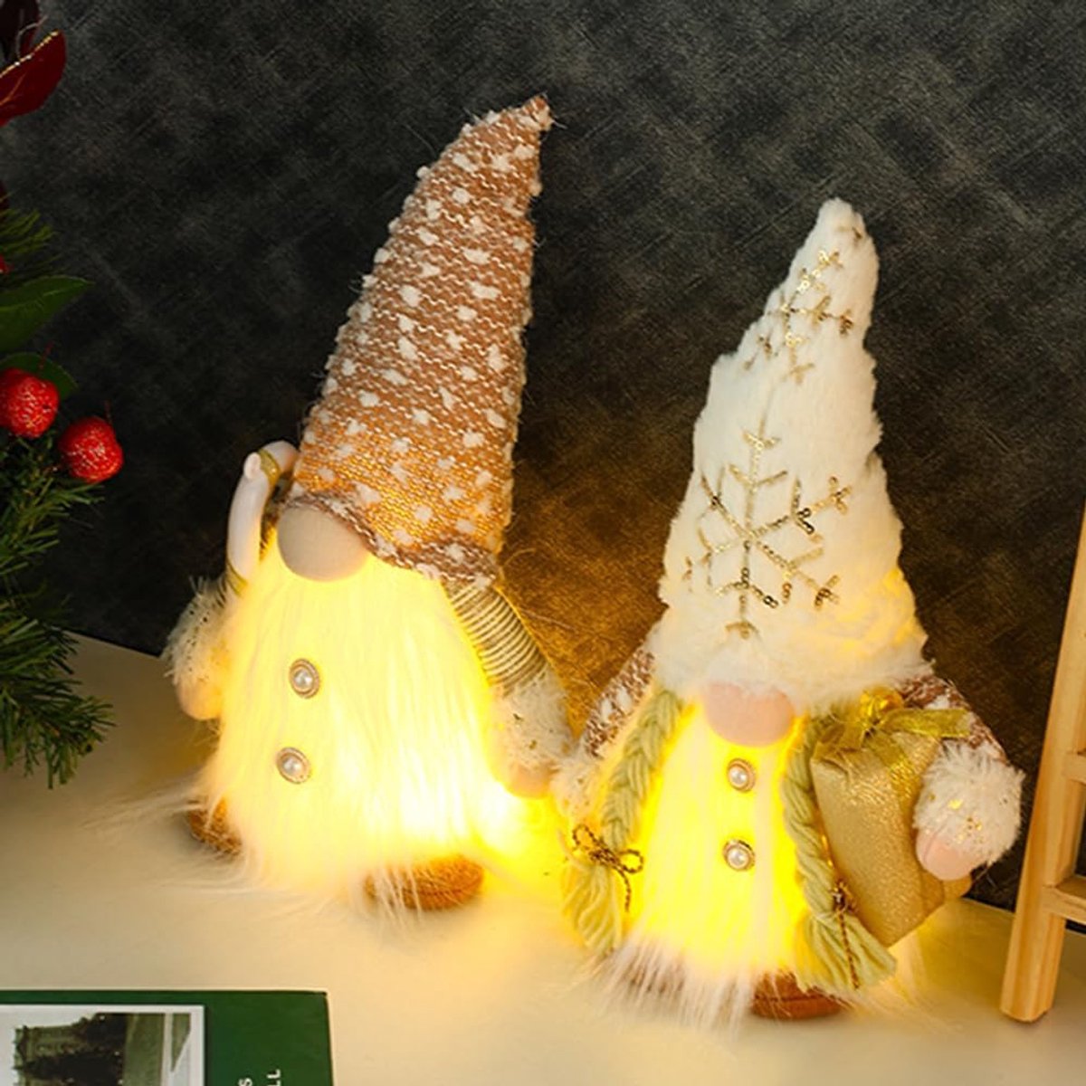 Kerst gnomes decoraties set - Pluche gnomes met sequins - Glanzend LED verlichting - Warm licht voor sfeervolle kerst - ShopVlot