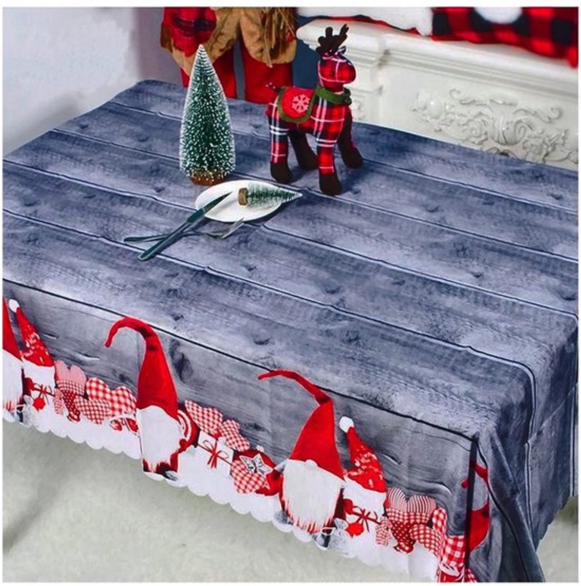 Kersttafelkleed Rechthoekig 150 x 180 cm - Wasbaar - Vlekbestendig - Kunststof - Multifunctioneel - Feestelijke sfeer - Tafelkleed