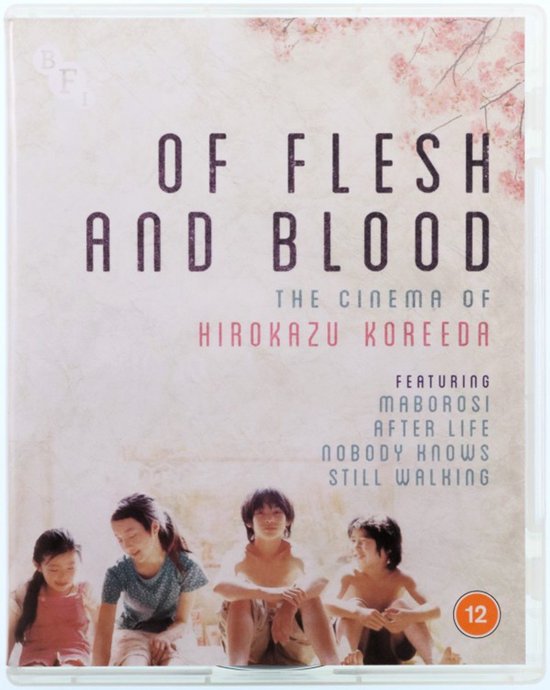 De voorkant van de Blu-ray hoes "Of Flesh and Blood: The Cinema of Hirokazu Koreeda", met een afbeelding van vier Japanse kinderen.