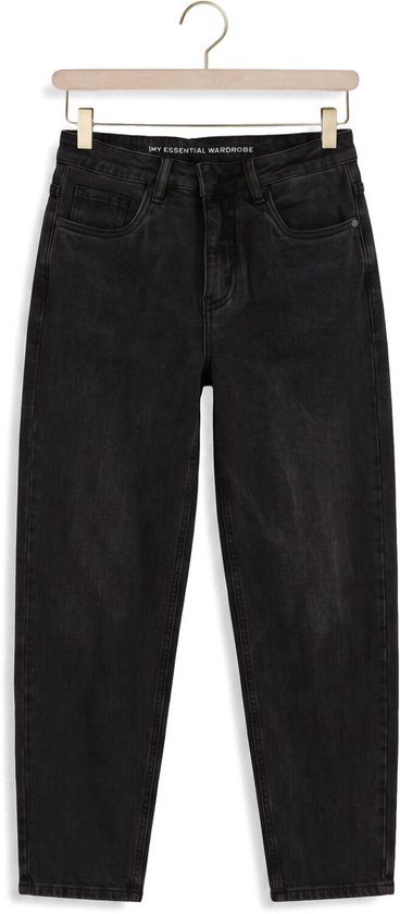 Zwarte spijkerbroek met hoge taille en barrelpijpen, met knoop- en ritssluiting.