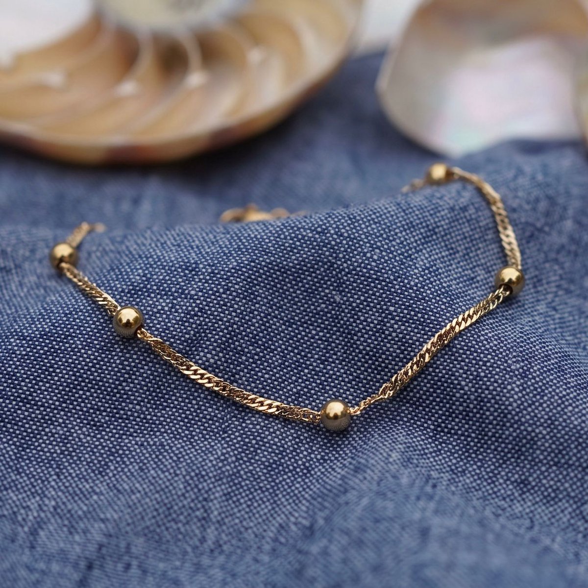 Anelplus Dames Armband – Goudkleurig – Fijne Armband met Bolletjes – Minimalistisch – Elegante Damesarmband