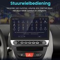 Scherm met stuurwielbediening: knoppen voor aan/uit, volume, navigeren en mediakeuze.